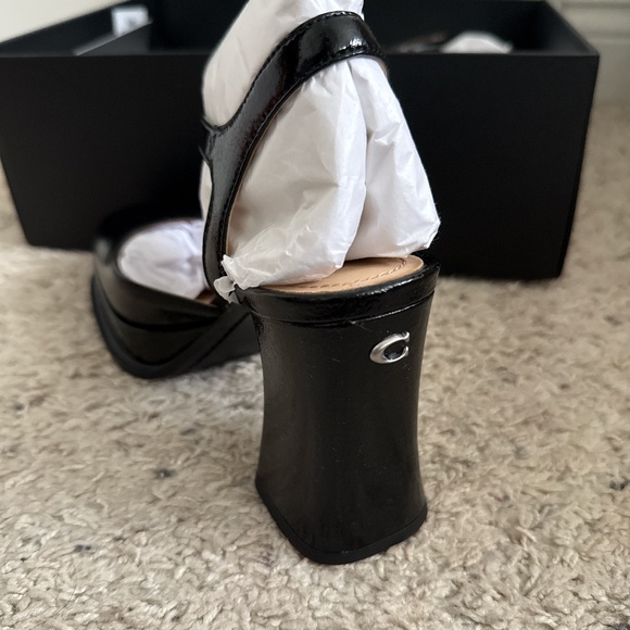 Coach Tea Rose Platform Heels size 5 black - Picture 3 of 3